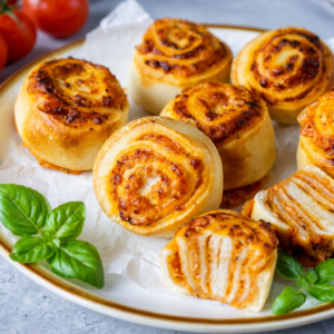 Leckere Pizza Rollen aus dem Airfryer – Schnell und einfach! 5 Knusprige Pizza Rollen aus dem Airfryer, perfekt für Snacks oder Partys.